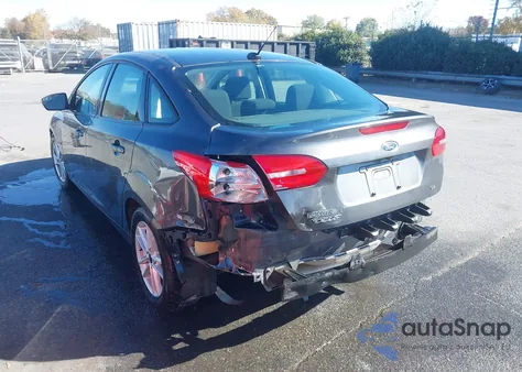 2018 Ford Focus Se z USA, uszkodzony, nr VIN 1FADP3F26JL332702